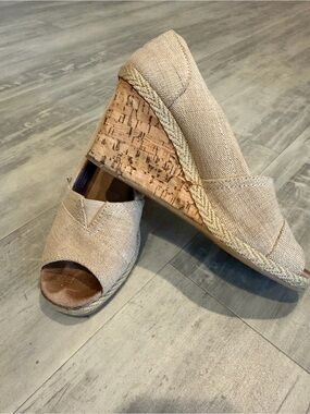 Toms Beige Natural Woven Peep-Toe Cork Wedge Sandals